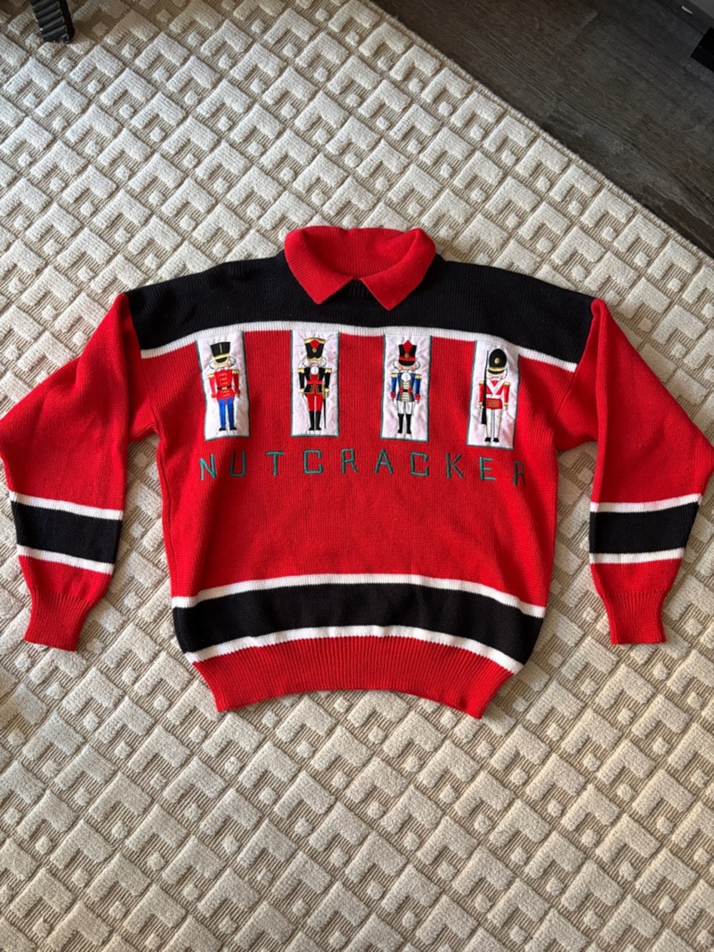 Vintage Nutcracker Red Collared Sweater size L